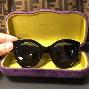 Gucci black sunglasses